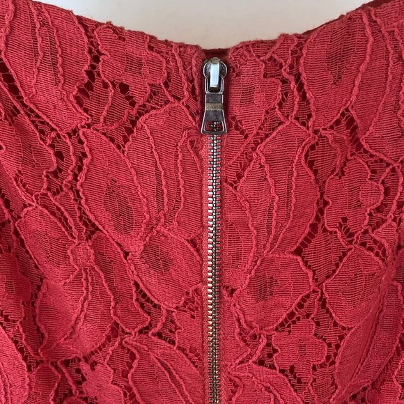 Gorgeous! TAHARI Pink Lace Knee-Length Dress - Picture 4 of 8